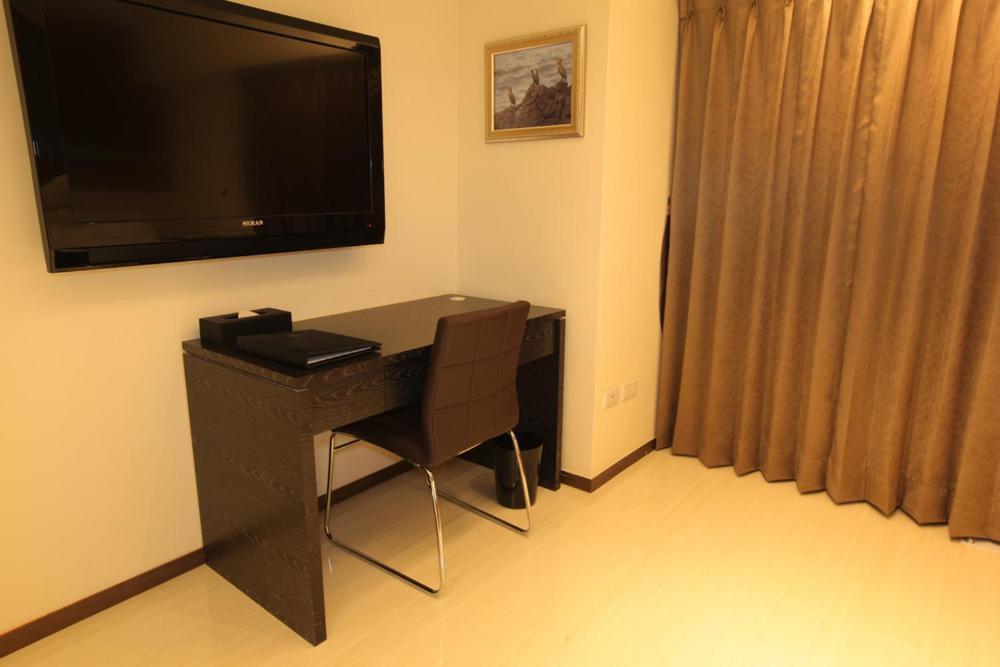 Nest Hotel Kaohsiung Bagian luar foto